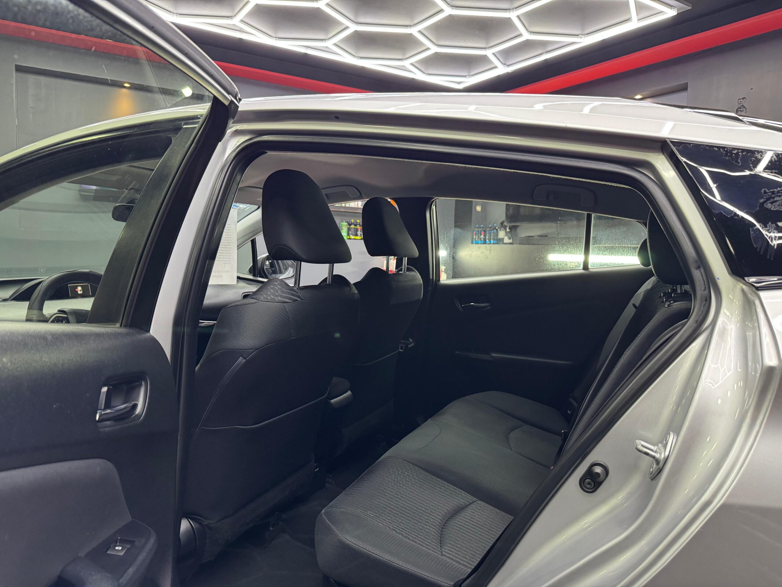 Toyota Prius 2016 - Image 7