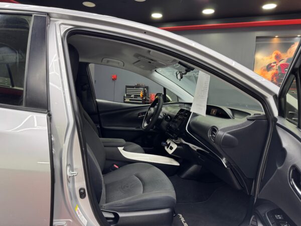 Toyota Prius 2016 - Image 6