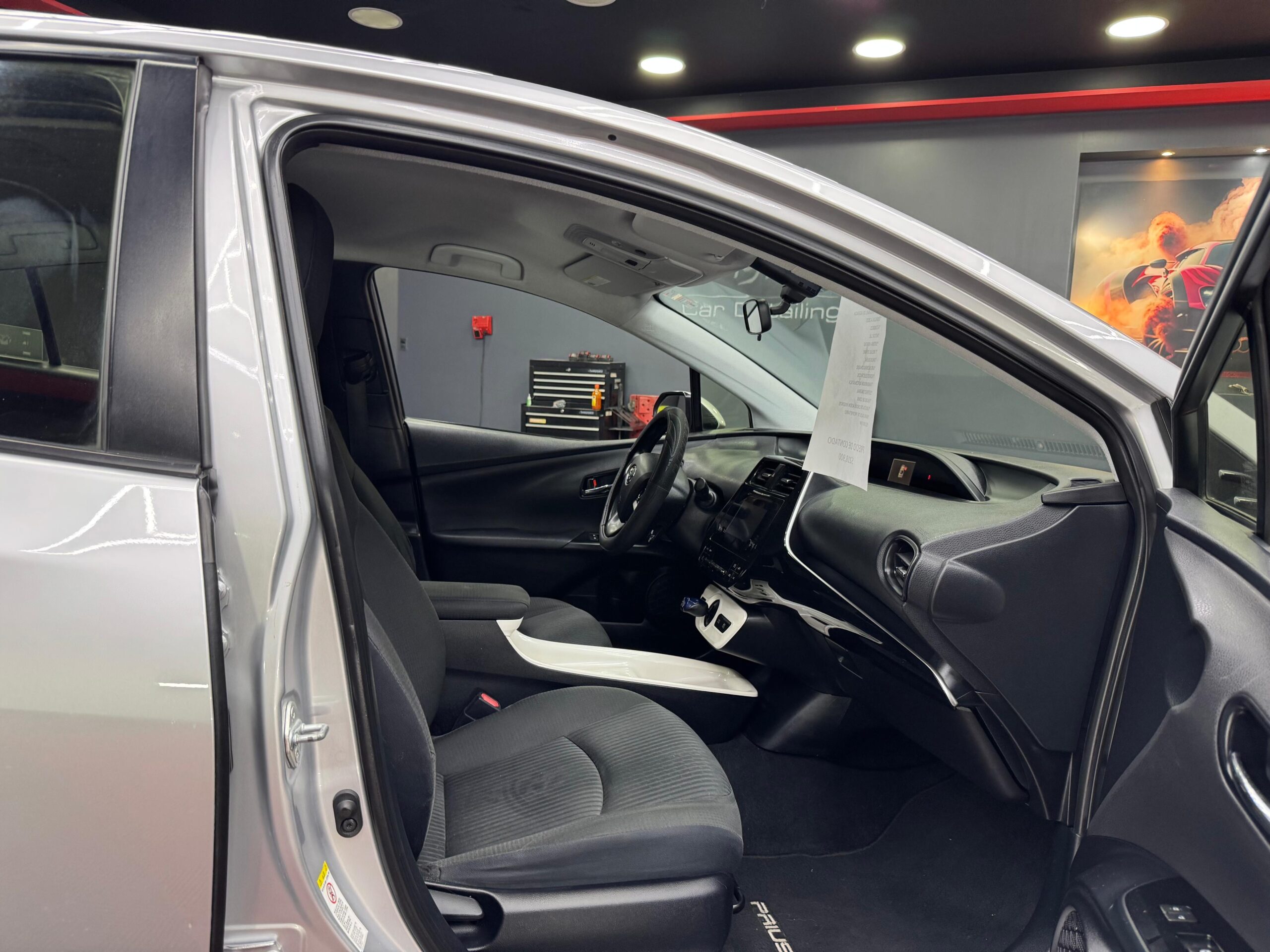 Toyota Prius 2016 - Image 6