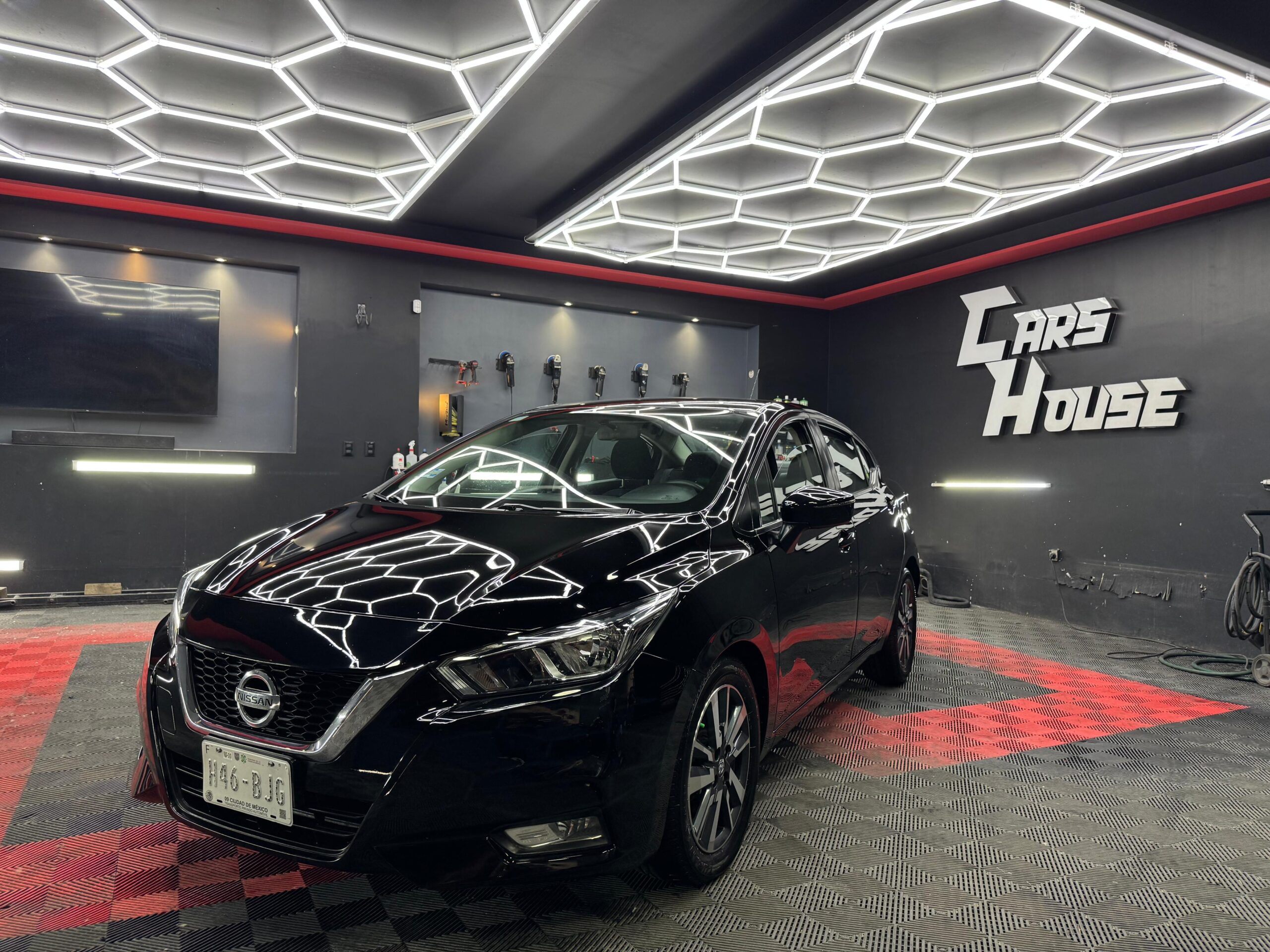 Nissan Versa Advance  2021 - Image 1