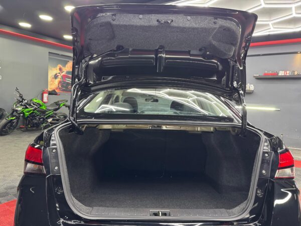 Nissan Versa Advance  2021 - Image 9