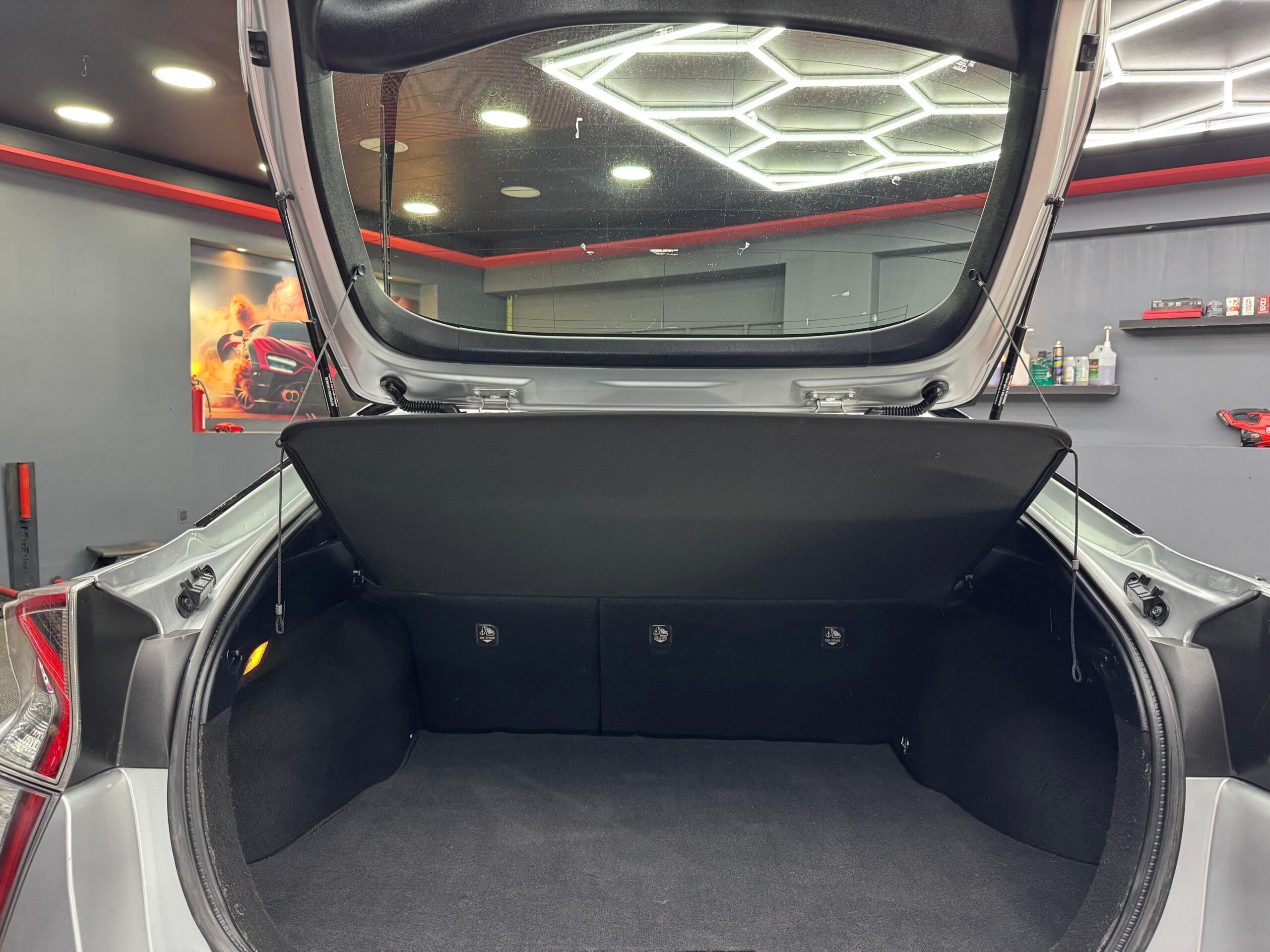 Toyota Prius 2016 - Image 9