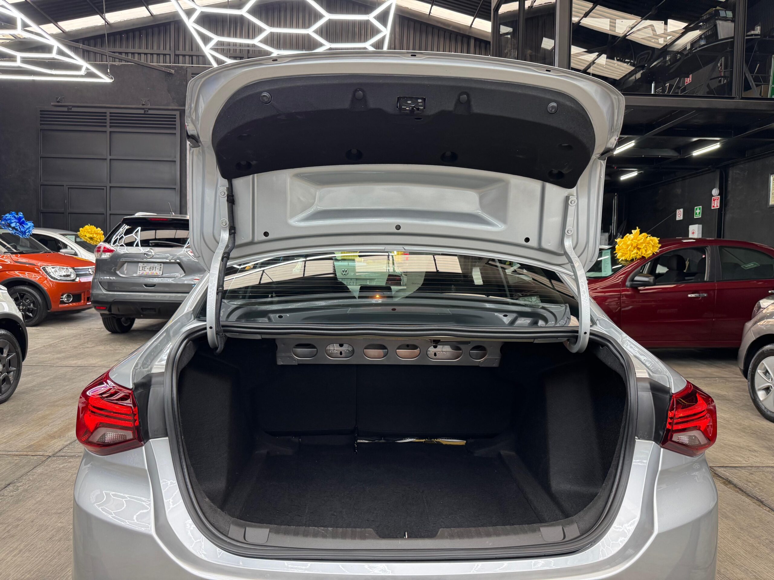 Chevrolet Onix LS B 2022 - Image 10