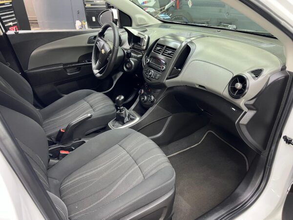 Chevrolet Sonic D 2016 - Image 6