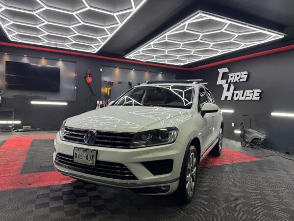 VOLKSWAGEN TOUAREG 2016 - Image 1