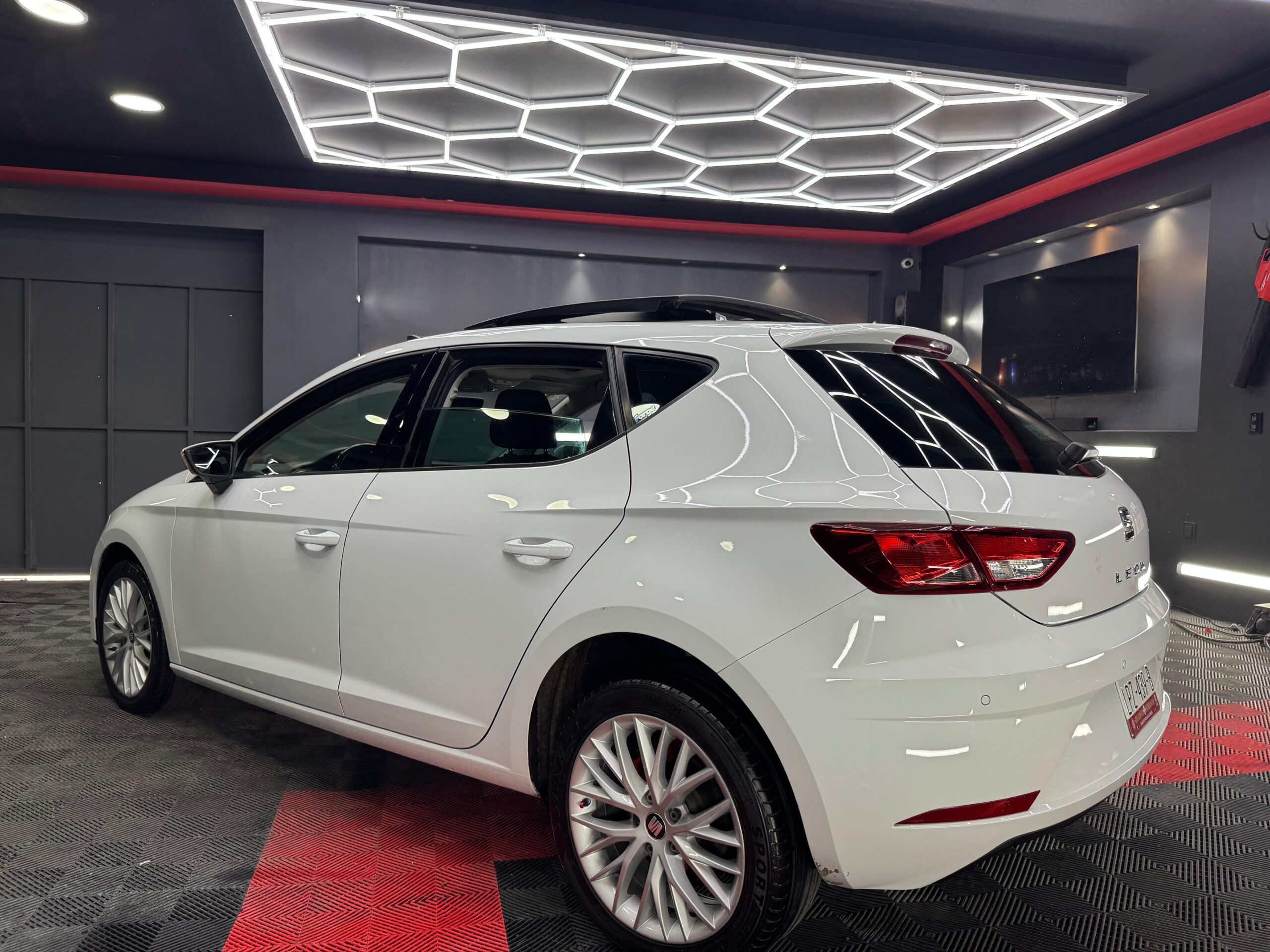 SEAT LEON  STYLE 2019 - Image 4