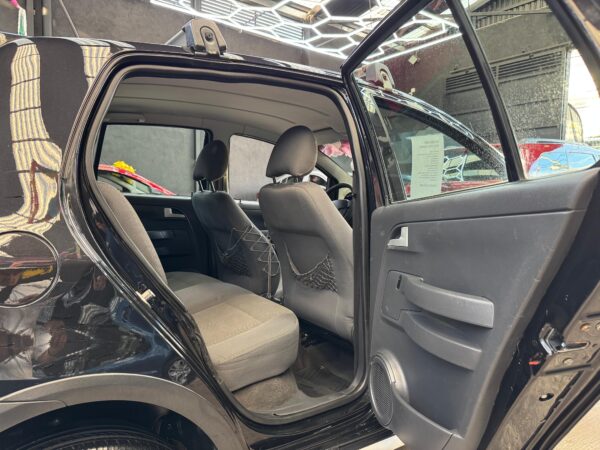 VOLKSWAGEN CROSSFOX 2009 - Image 8