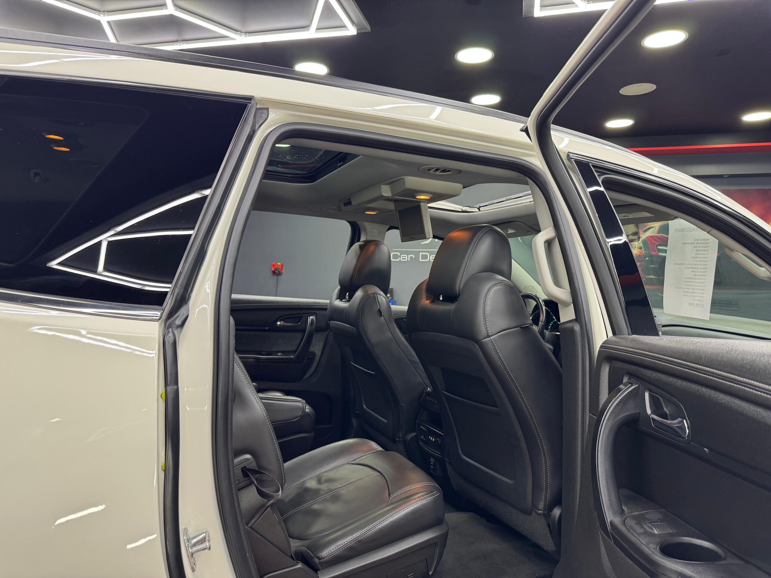 CHEVROLET TRAVERS 2014 - Image 8