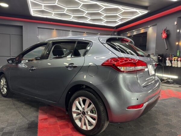 KIA FORTE  EX HB 2017 - Image 4