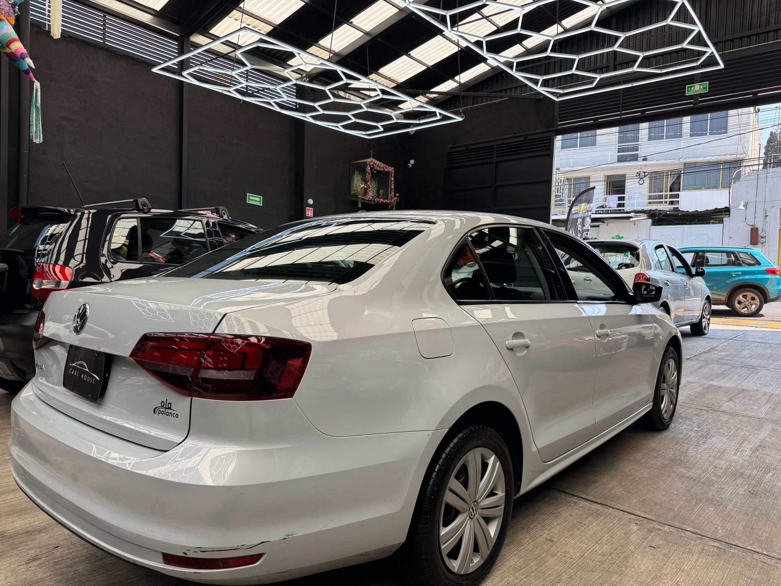 VOLKSWAGEN JETTA  TRENDLINE  2018 - Image 3