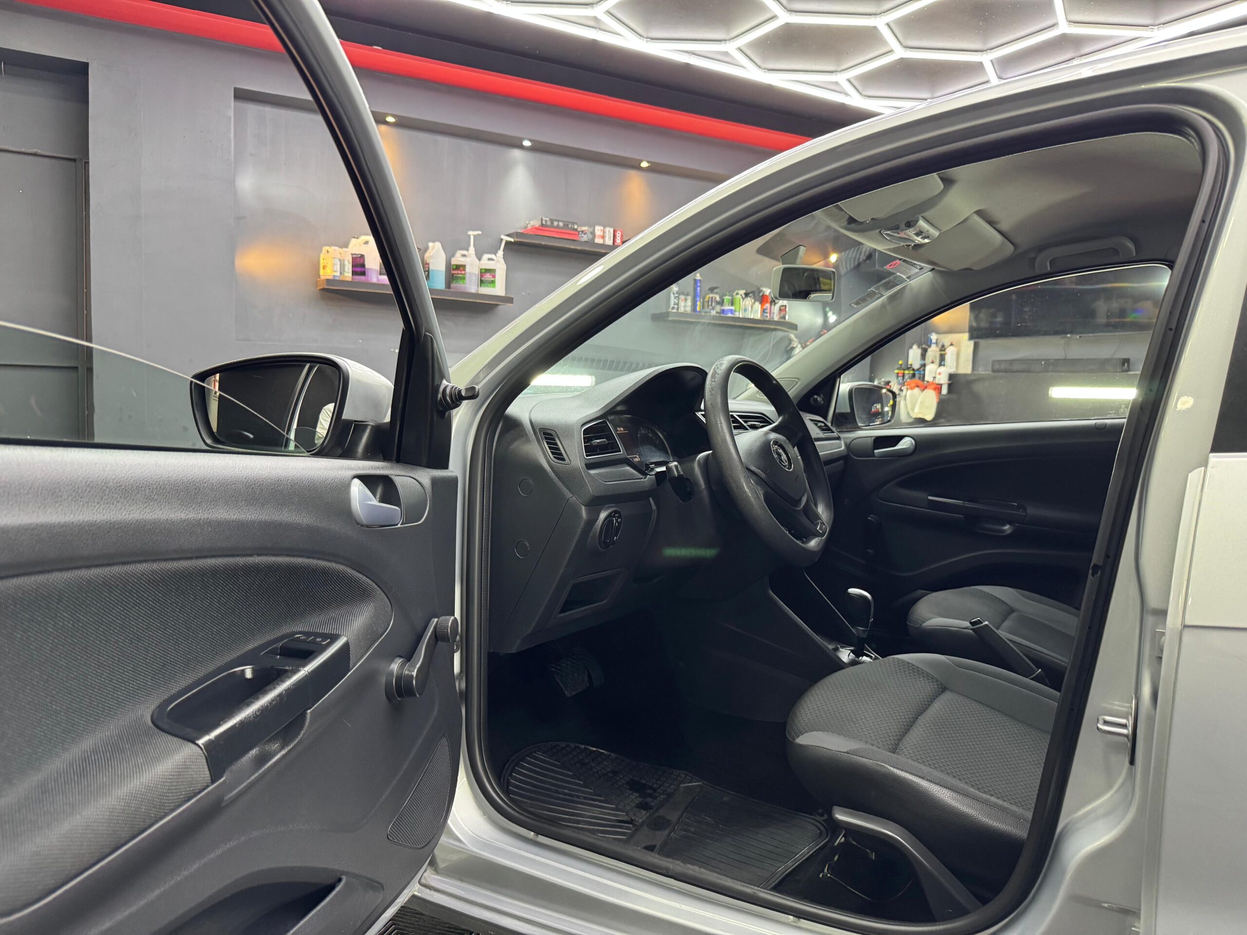 VOLKSWAGEN GOL TRENDLINE  2018 - Image 5