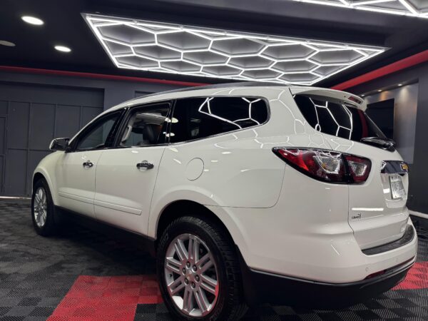 CHEVROLET TRAVERS 2014 - Image 4