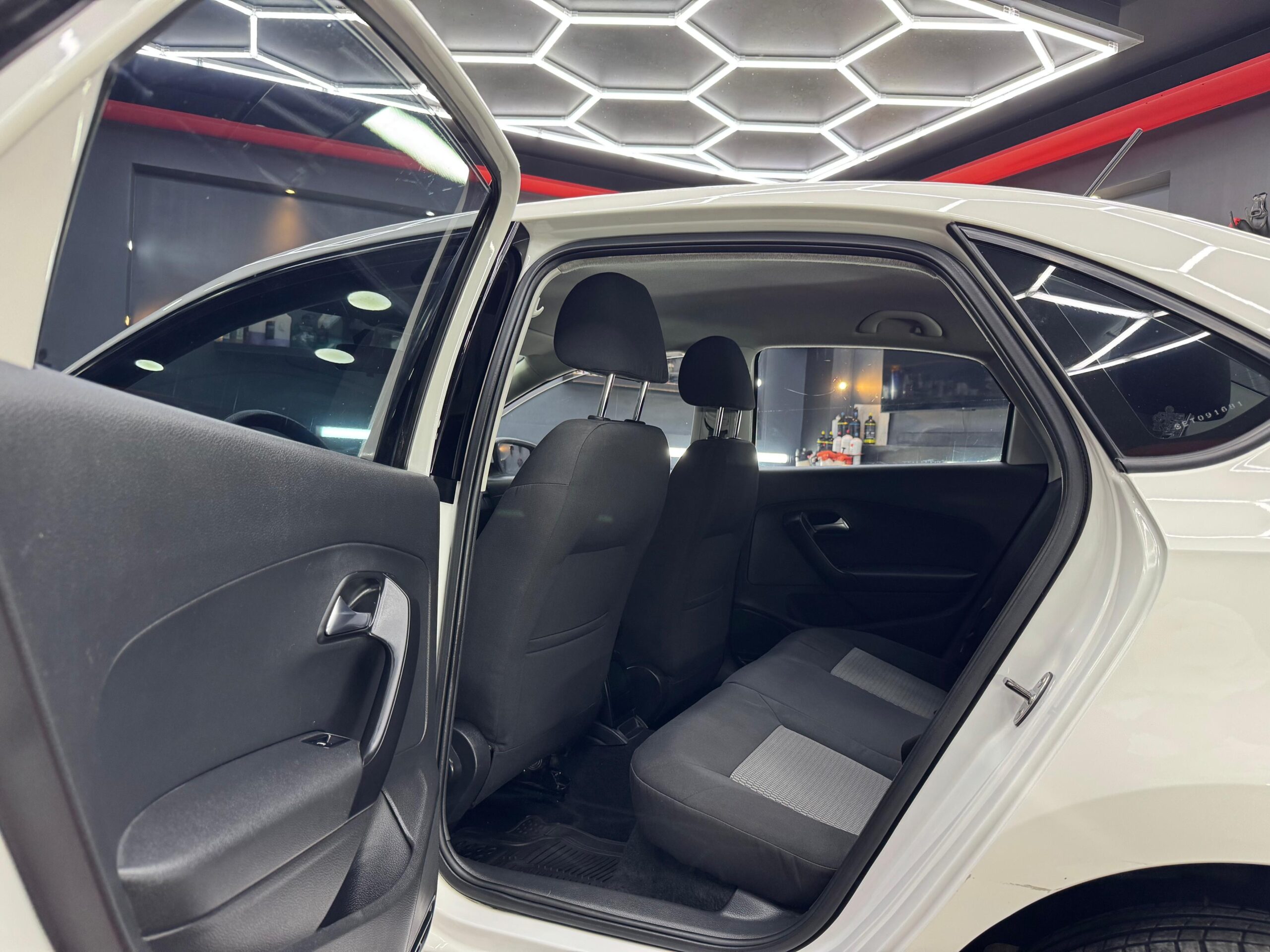 VOLKSWAGEN VENTO  ACTIVE  2014 - Image 7