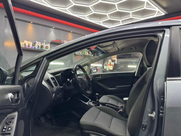 KIA FORTE  EX HB 2017 - Image 5