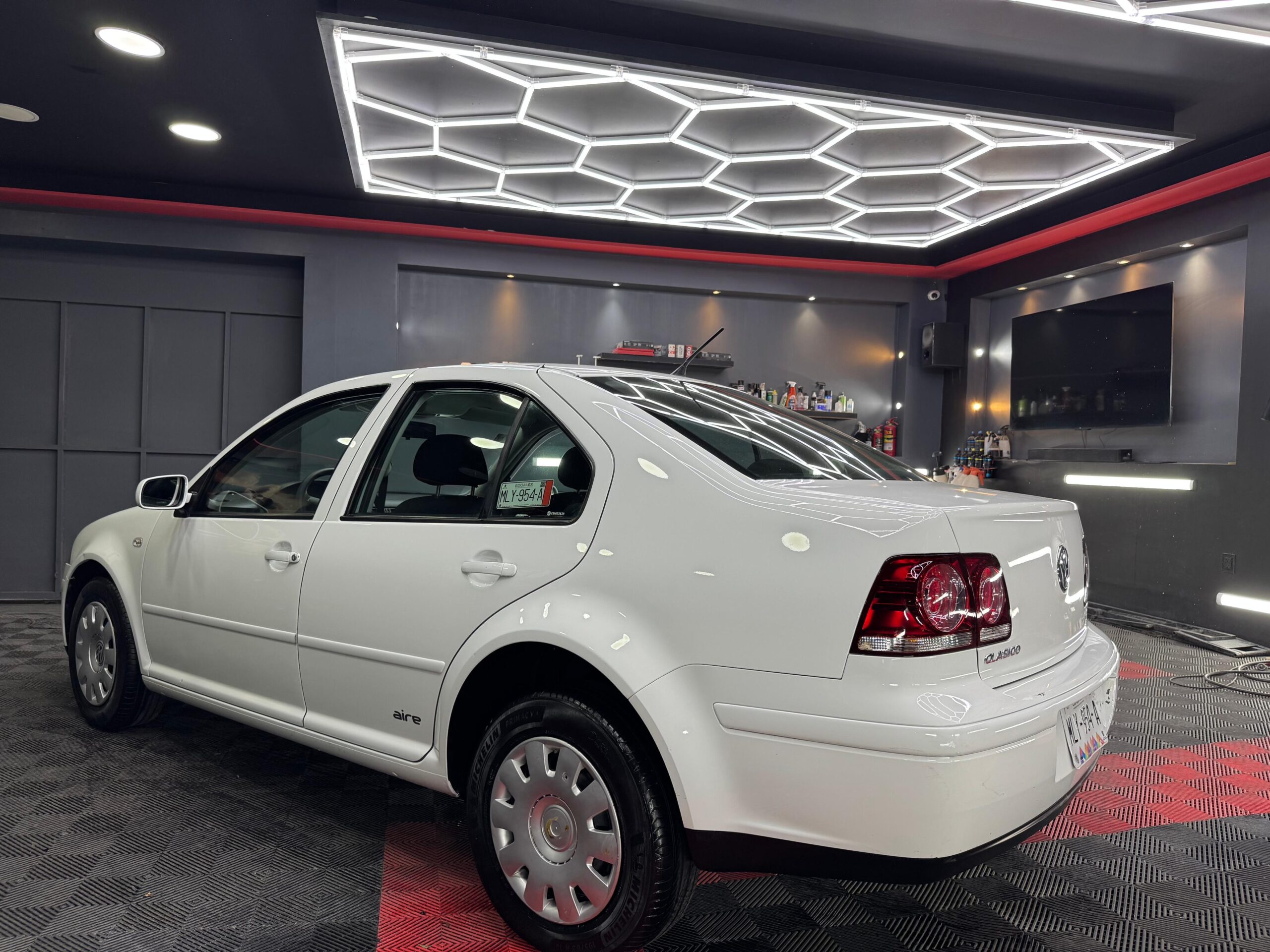 VOLKSWAGEN JETTA  Clásico  2014 - Image 4
