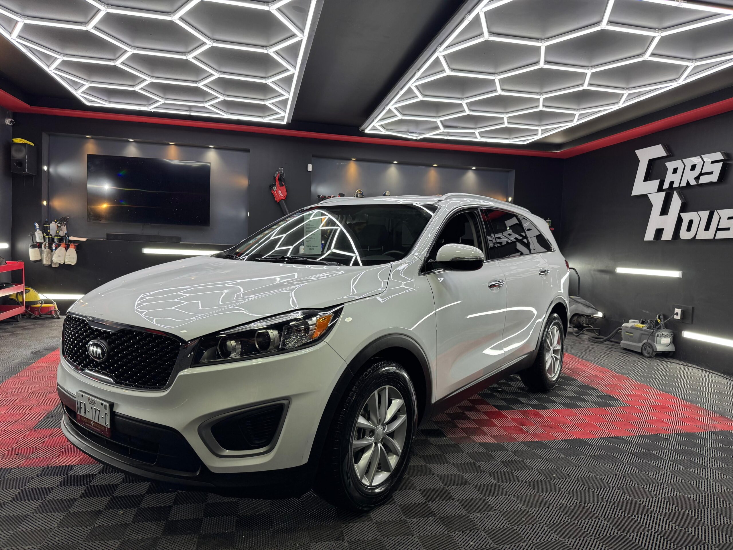 KIA SORENTO LX 2017 - Image 1