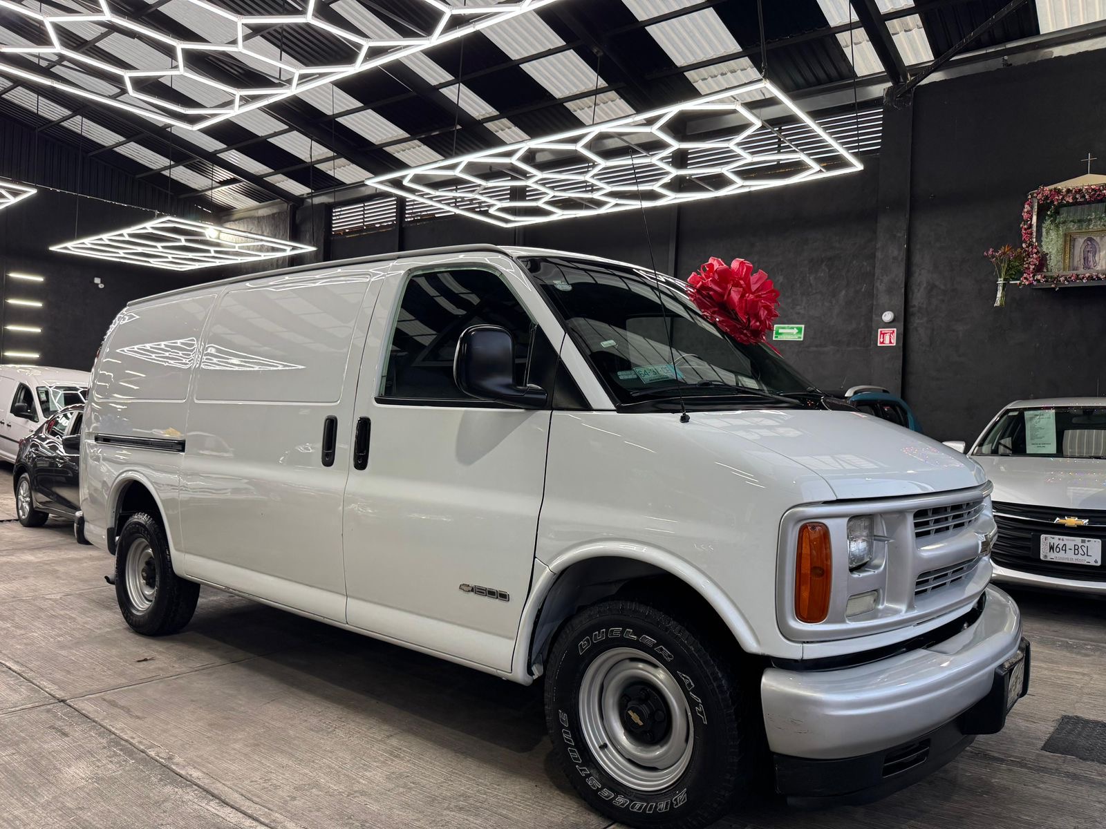 CHEVROLET EXPRESS CARGO VAN  2002 - Image 9