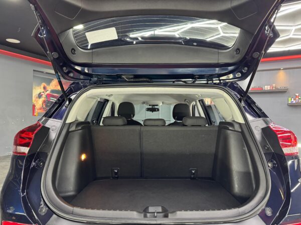 CHEVROLET TRACKER LS 2023 - Image 9