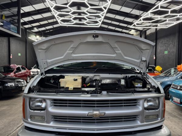 CHEVROLET EXPRESS CARGO VAN  2002 - Image 10