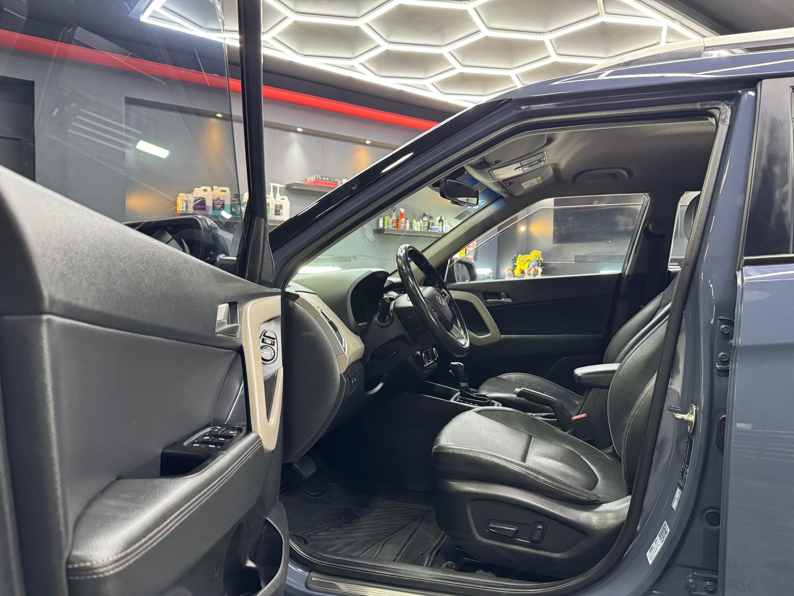 HYUNDAI CRETA  LIMITED  2018 - Image 4