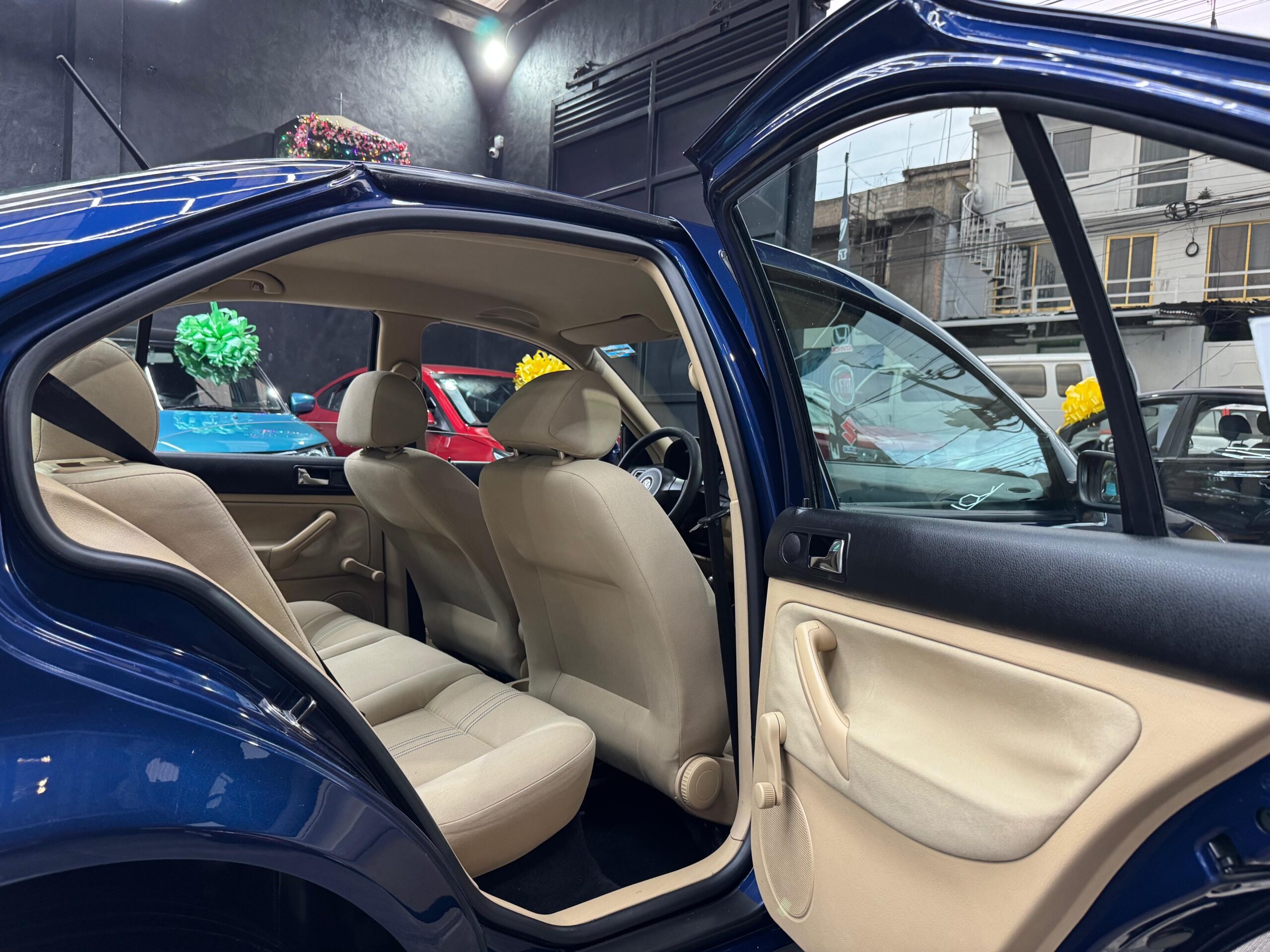 VOLKSWAGEN JETTA CLÁSICO CL 2013 - Image 8