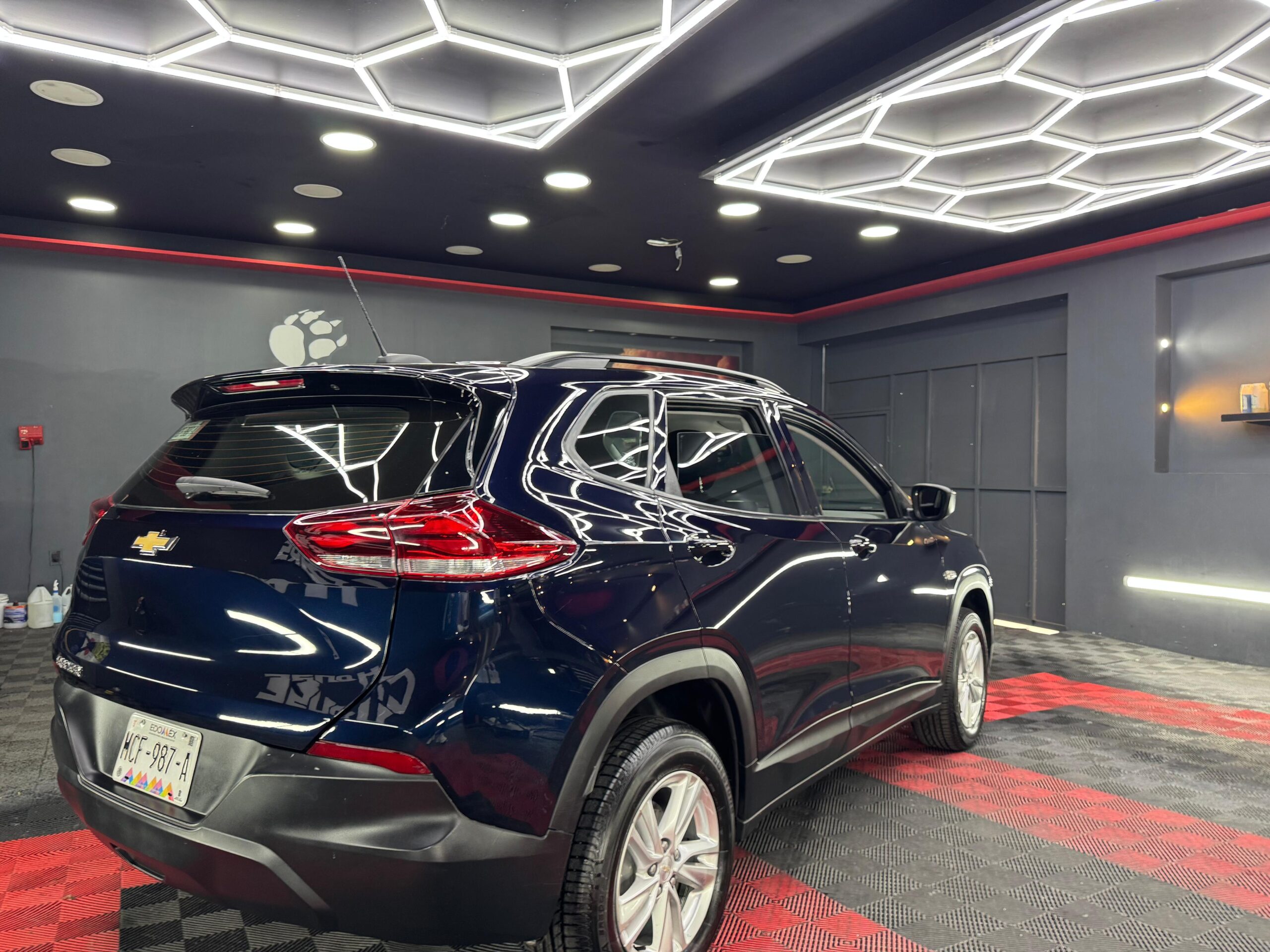 CHEVROLET TRACKER LS 2023 - Image 3