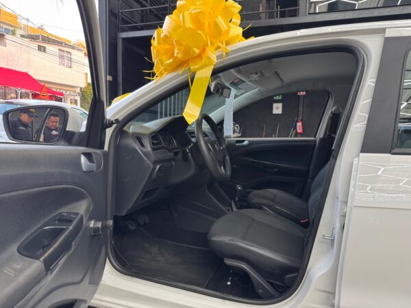 VOLKSWAGEN GOL TRENDLINE 2017 - Image 5