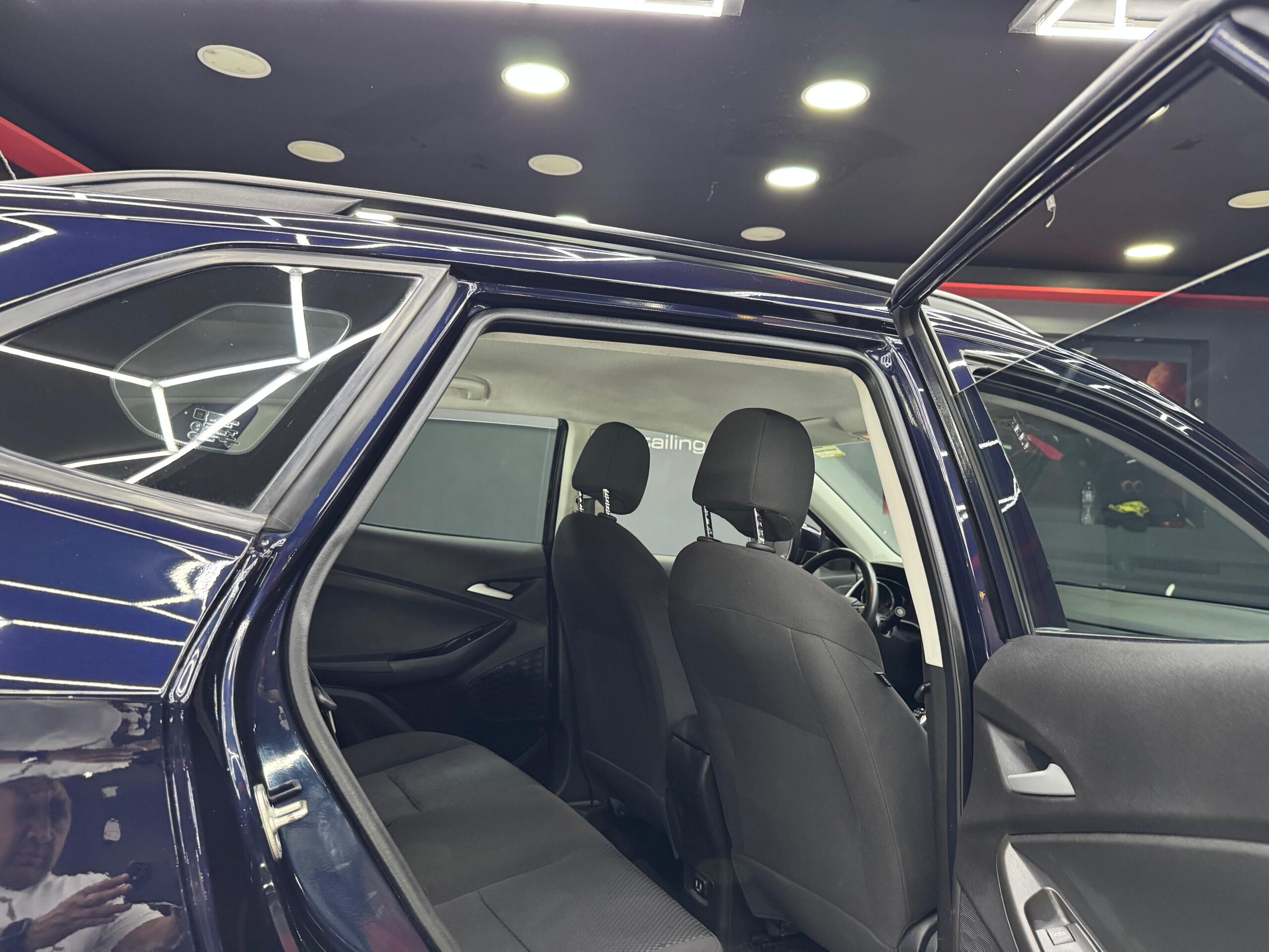 CHEVROLET TRACKER LS 2023 - Image 8