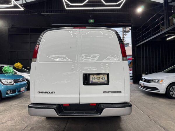 CHEVROLET EXPRESS CARGO VAN  2002 - Image 8