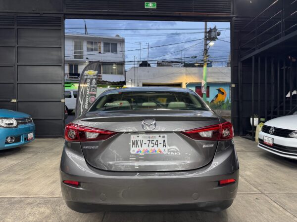 MAZDA3 S GRAND TOURING 2018 - Image 4