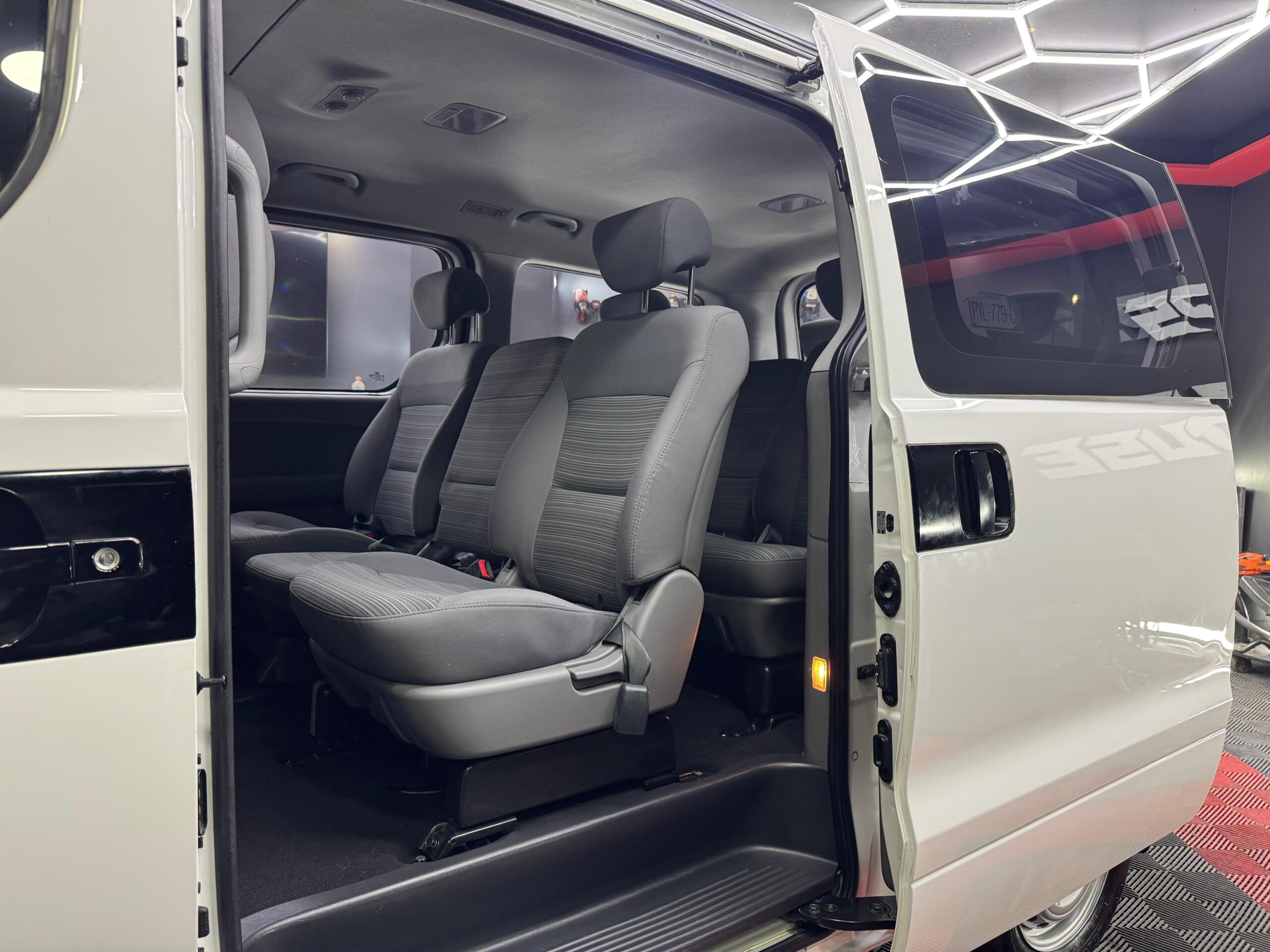 HYUNDAI STAREX  2019 - Image 6