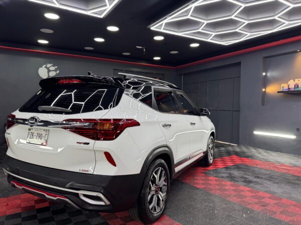 KIA SELTOS  GT LINE  2021 - Image 3