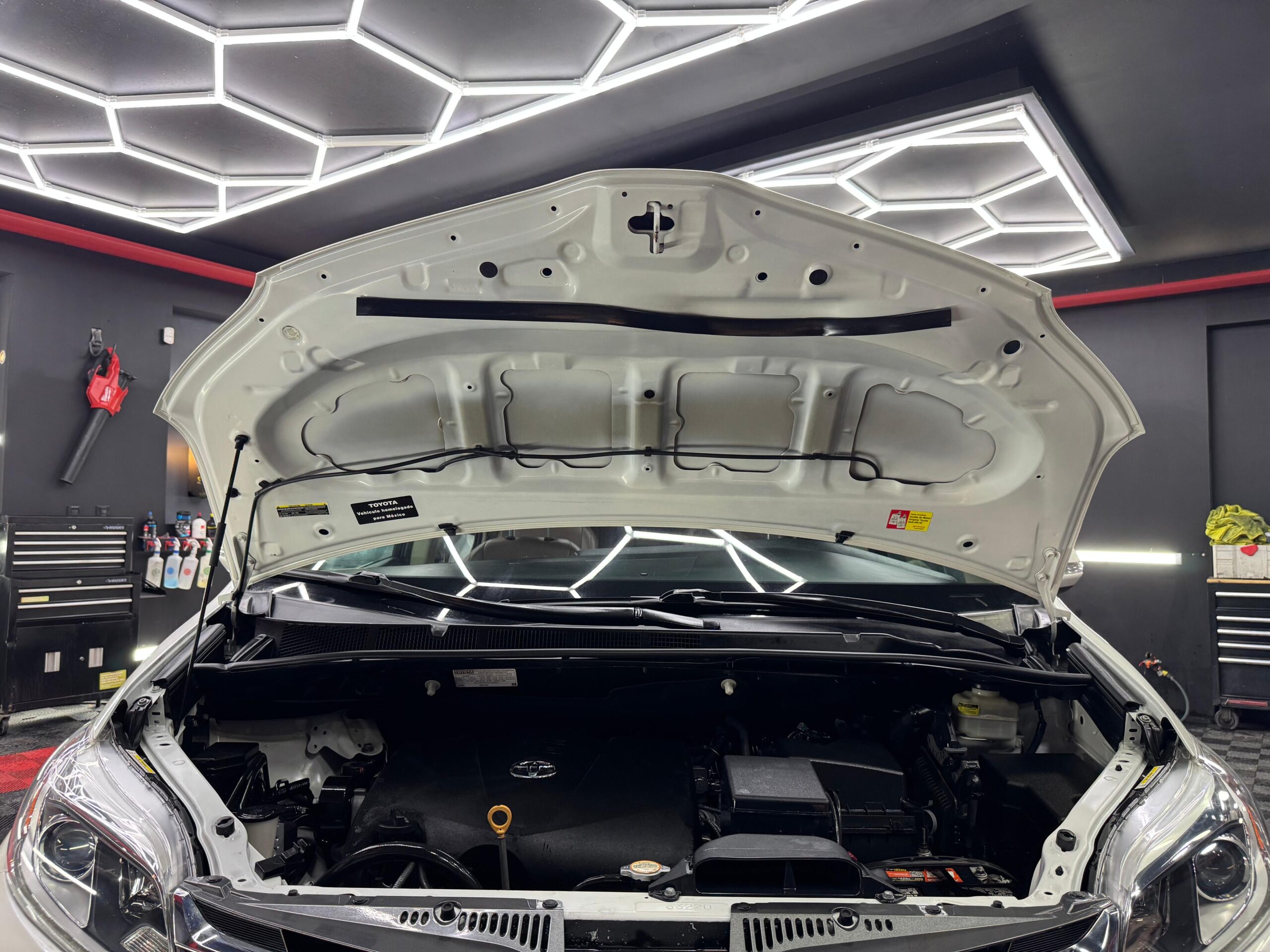 TOYOTA SIENNA LIMITED  2018 - Image 10