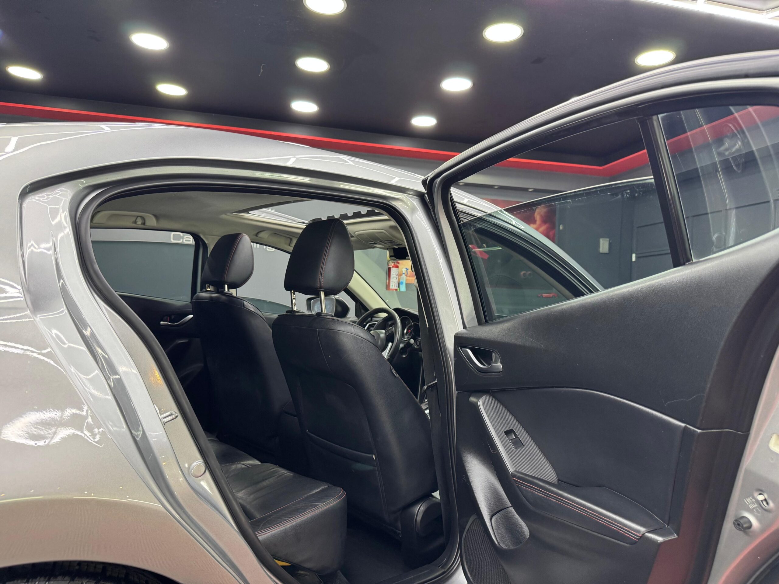 MAZDA 3  S 2015 - Image 8