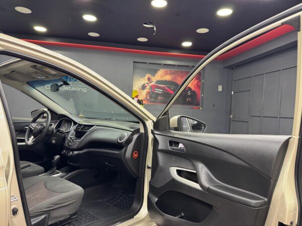 CHEVROLET AVEO F 2018 - Image 6