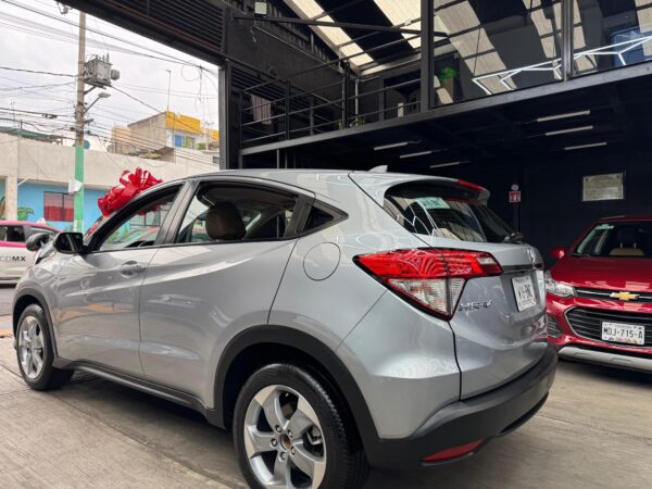 HONDA HR-V UNIQ 2022 - Image 2