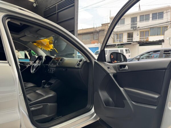 VOLKSWAGEN TIGUAN TRACK & FUN 2011 - Image 7