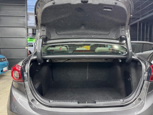 MAZDA3 S GRAND TOURING 2018 - Image 9