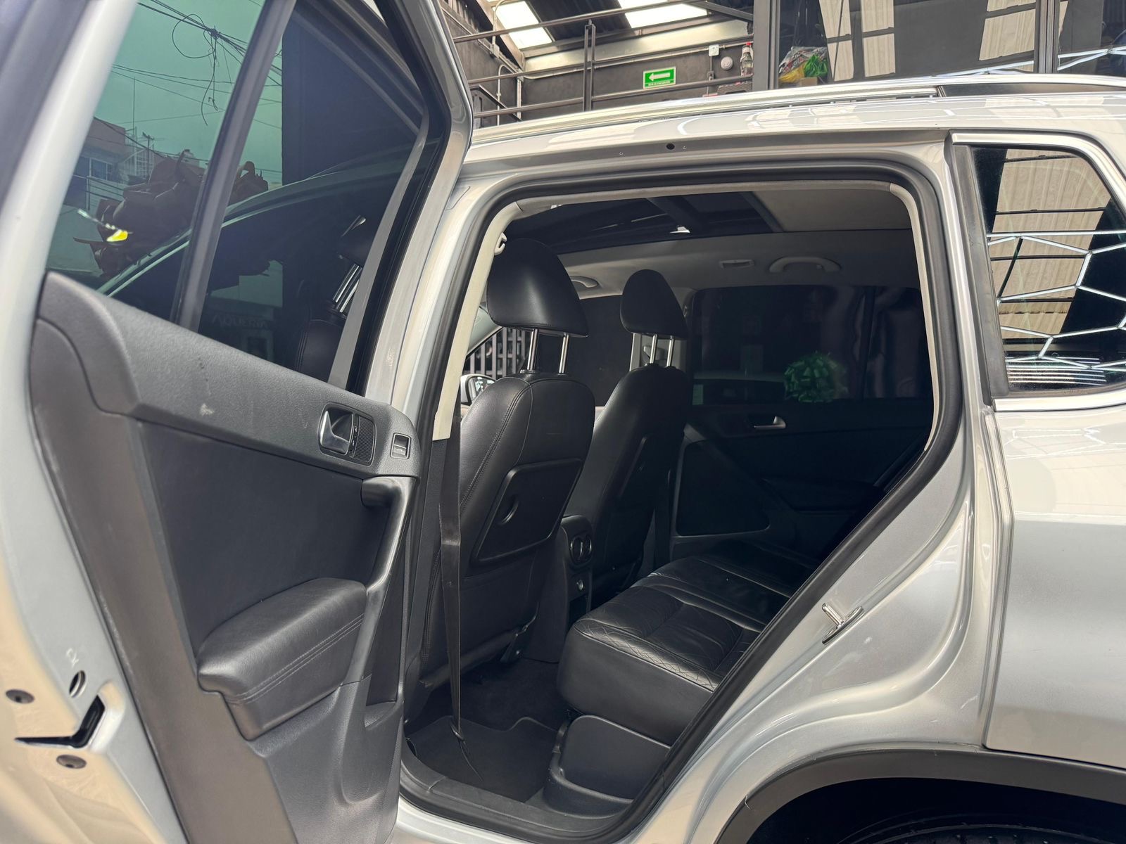 VOLKSWAGEN TIGUAN TRACK & FUN 2011 - Image 6