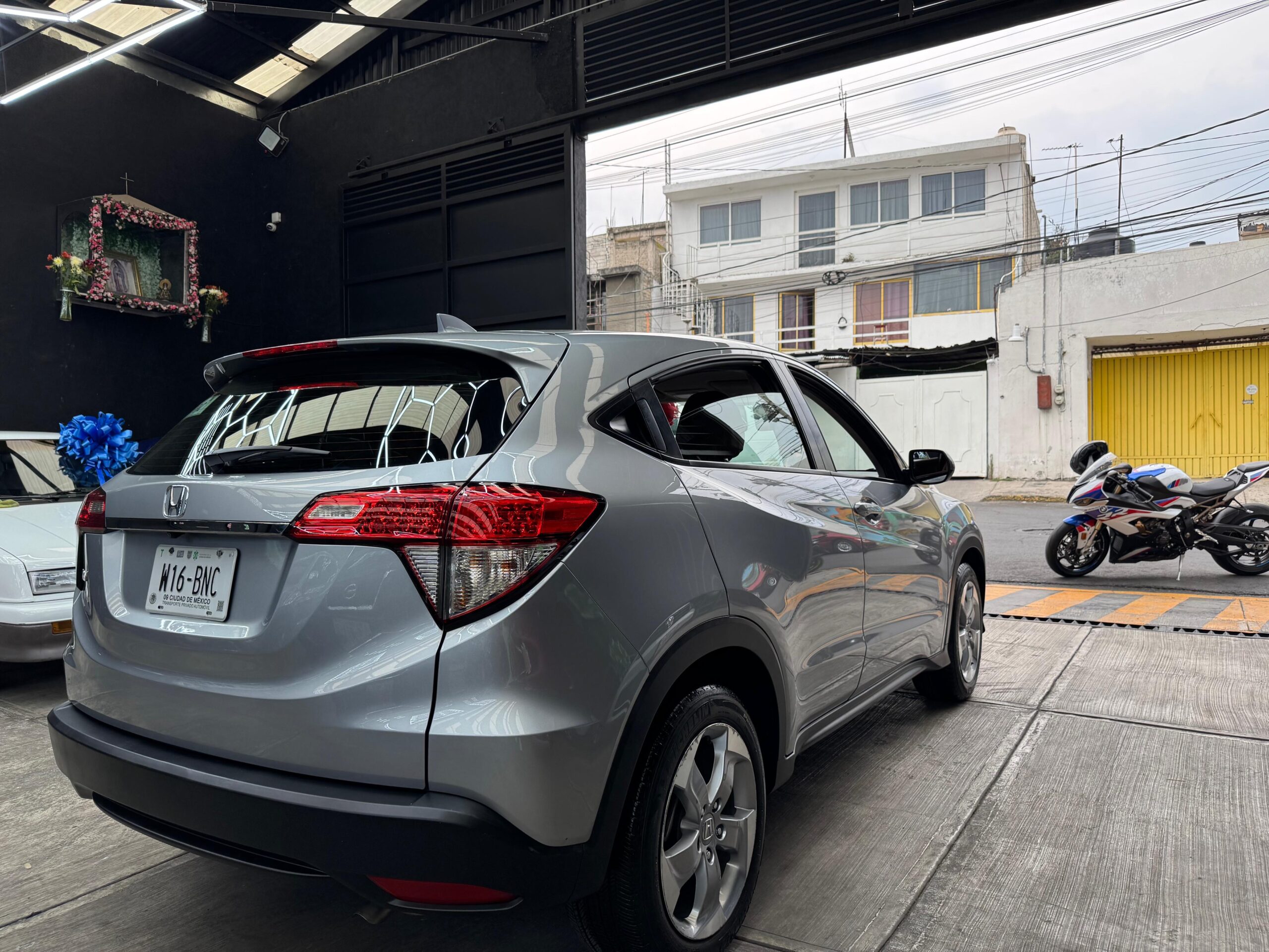 HONDA HR-V UNIQ 2022 - Image 3