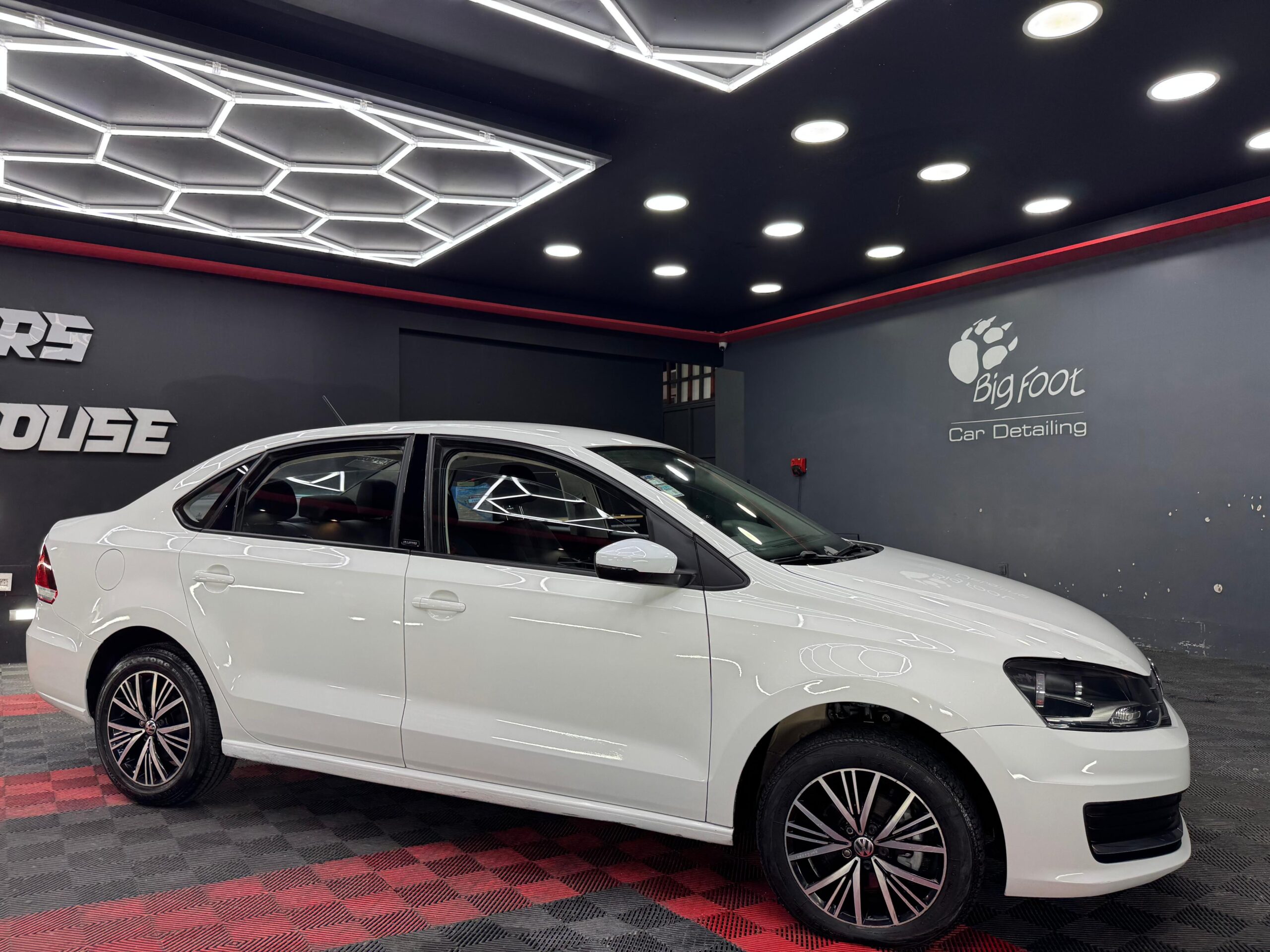 VOLKSWAGEN VENTO  CONFORTLINE  2017 - Image 3