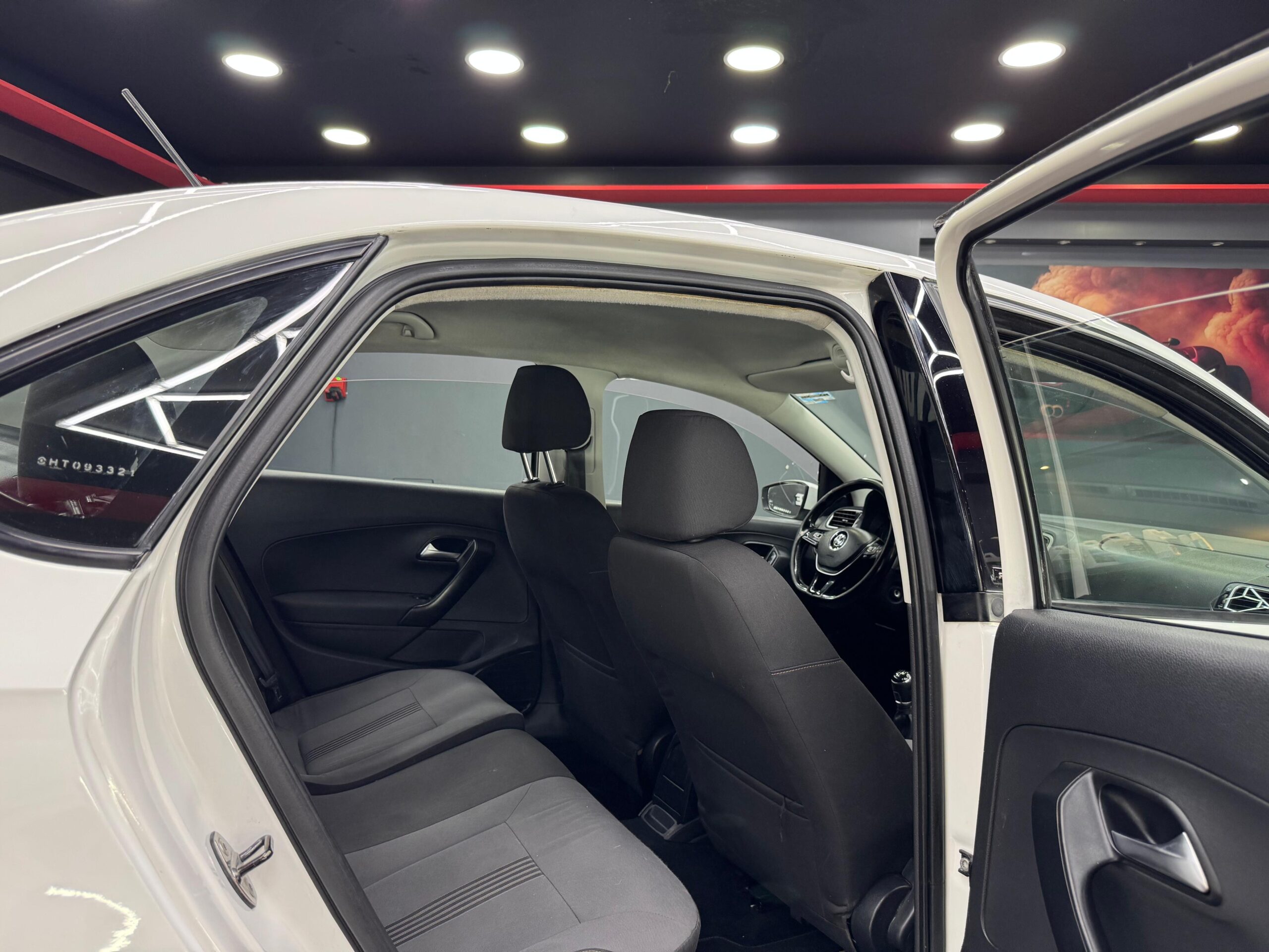 VOLKSWAGEN VENTO  CONFORTLINE  2017 - Image 8