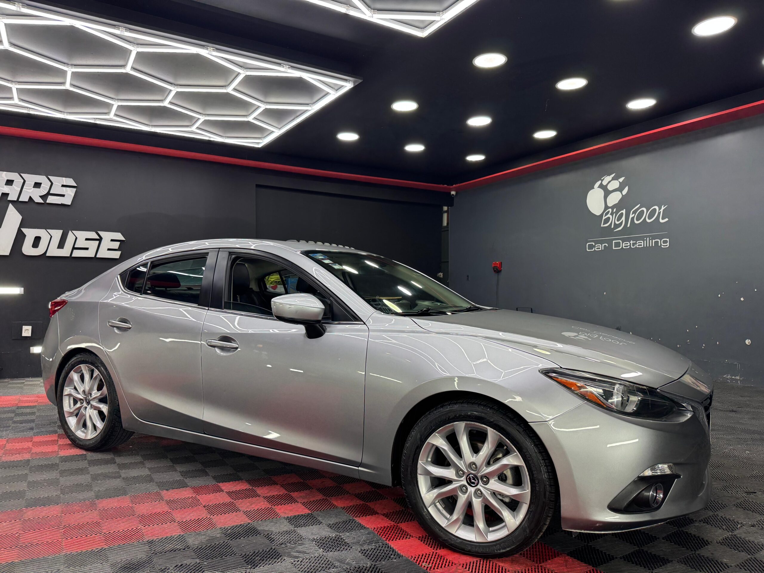 MAZDA 3  S 2015 - Image 2