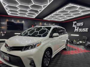 TOYOTA SIENNA LIMITED  2018
