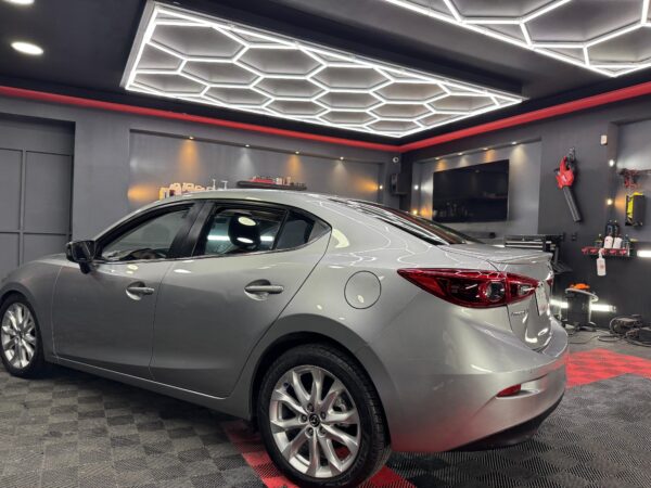 MAZDA 3  S 2015 - Image 4