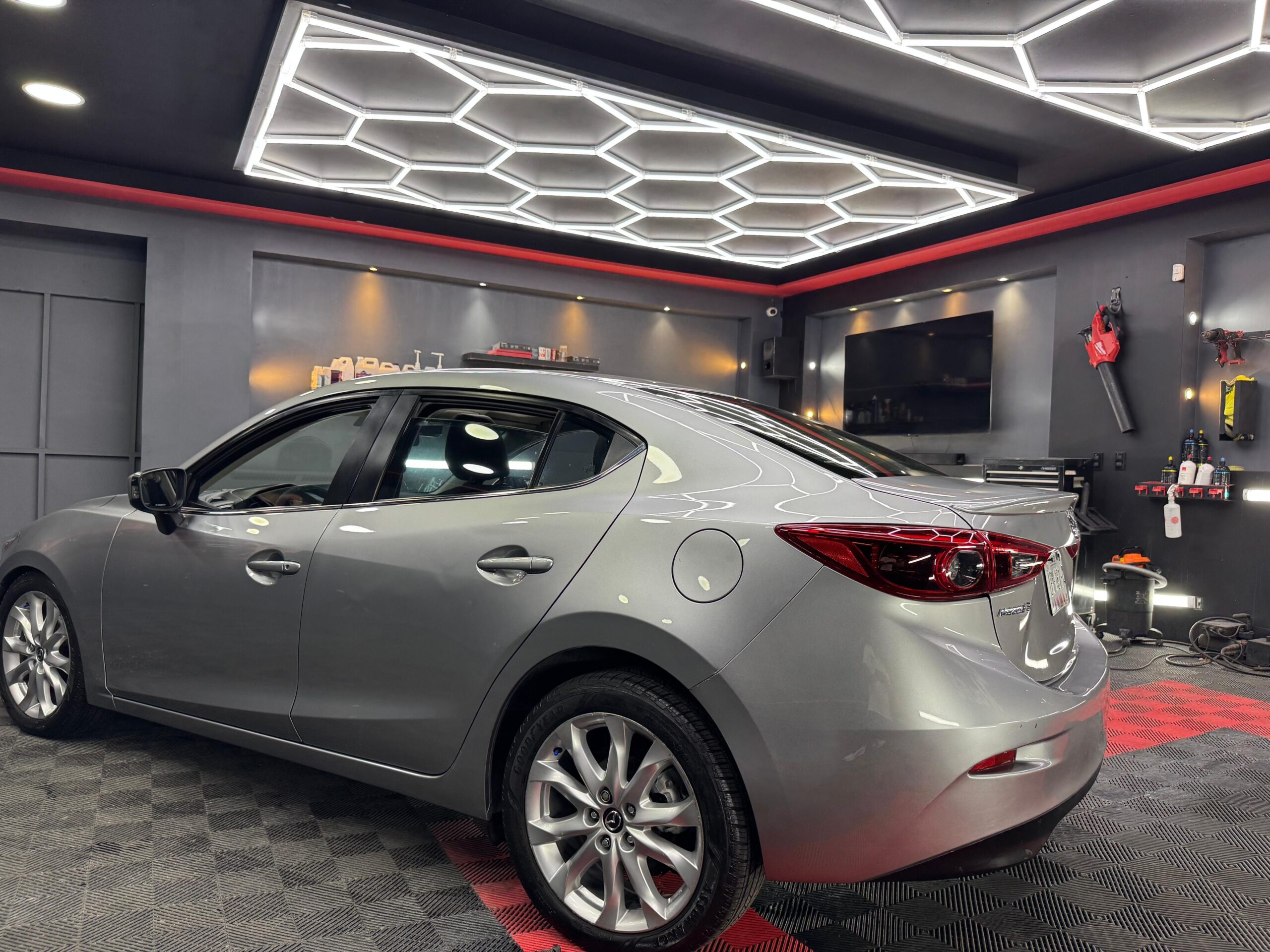 MAZDA 3  S 2015 - Image 4