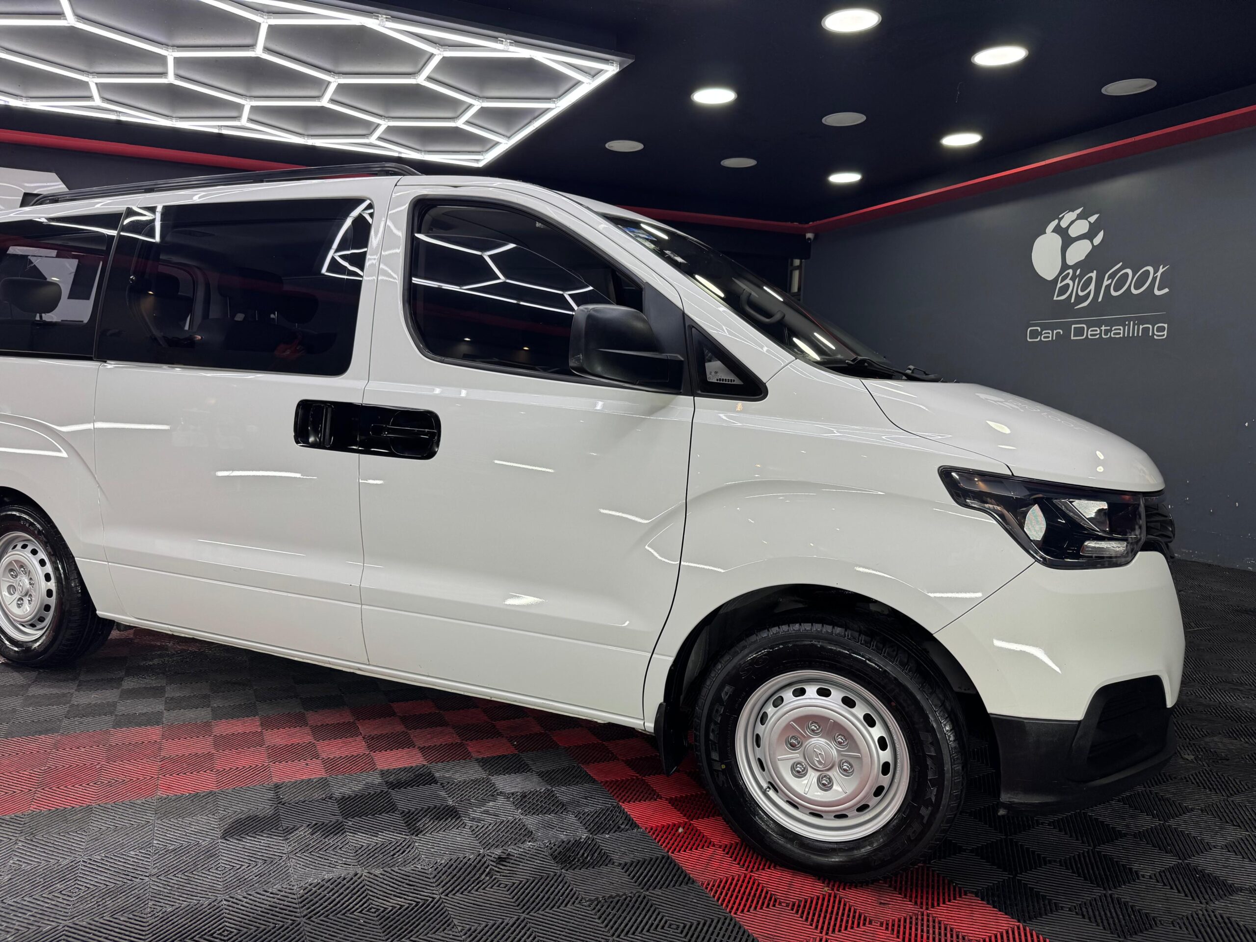 HYUNDAI STAREX  2019 - Image 2