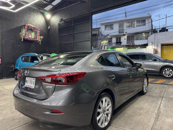 MAZDA3 S GRAND TOURING 2018 - Image 3