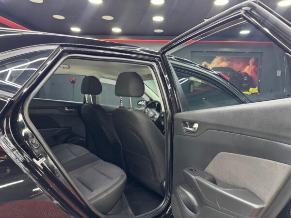 HYUNDAI ACCENT GL 2022 - Image 6