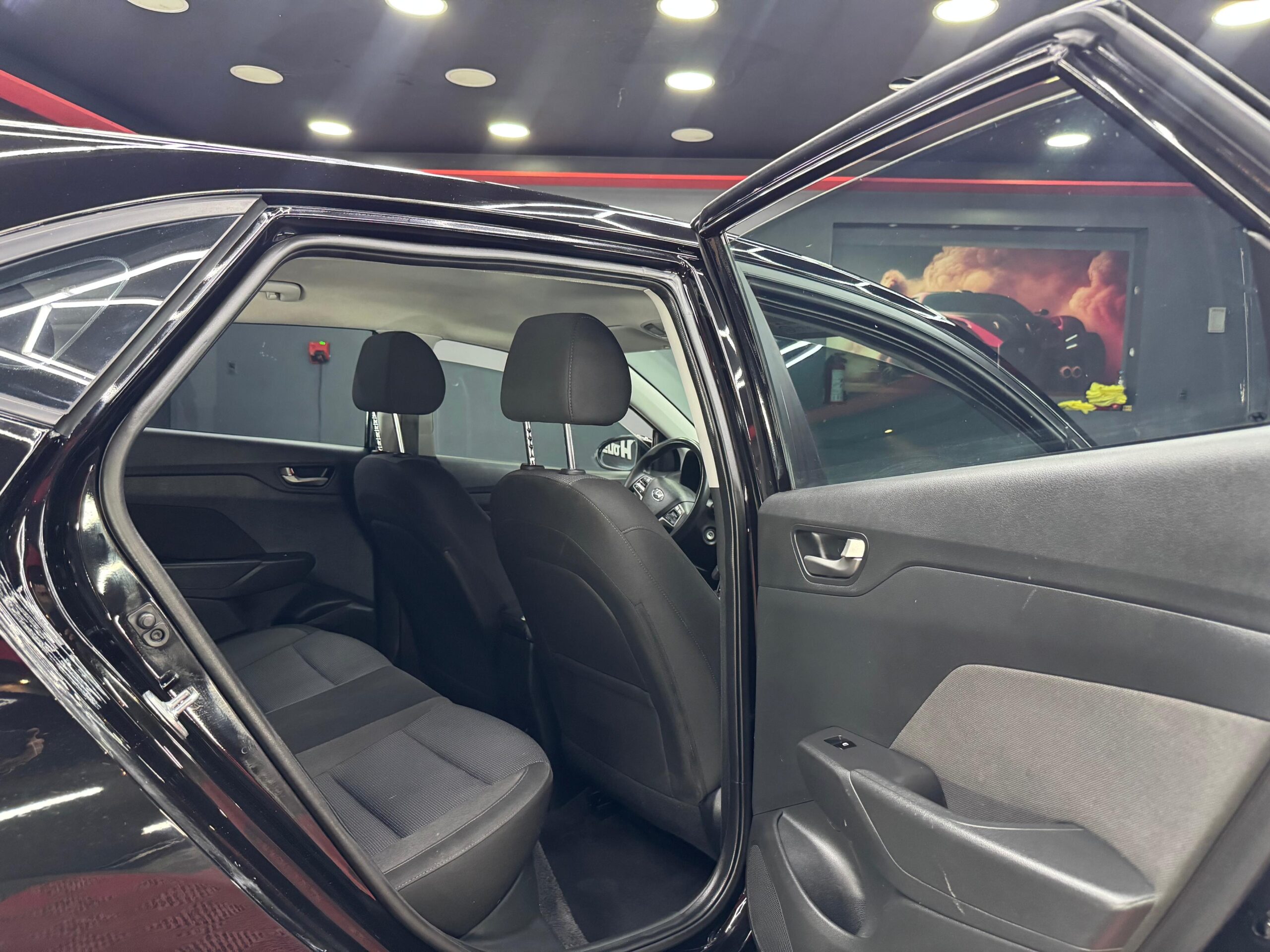 HYUNDAI ACCENT GL 2022 - Image 6